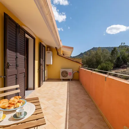 アパート Edo ムラヴェーラ